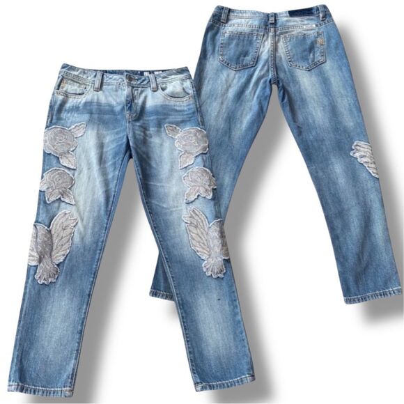 Miss Me Boyfriend Light Wash Ankle Floral Embroidered Jeans - Picture 14 of 14